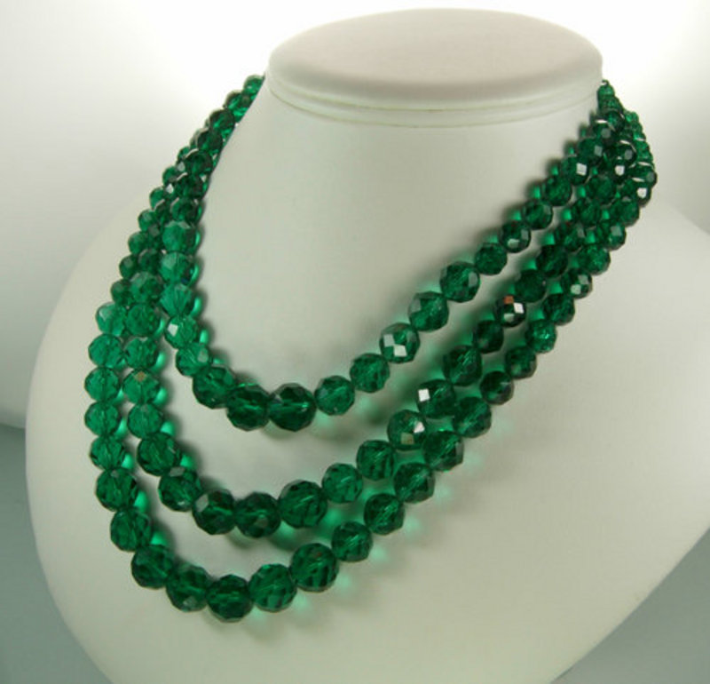Glittering Green 1960s Glass Beaded Necklace: France
