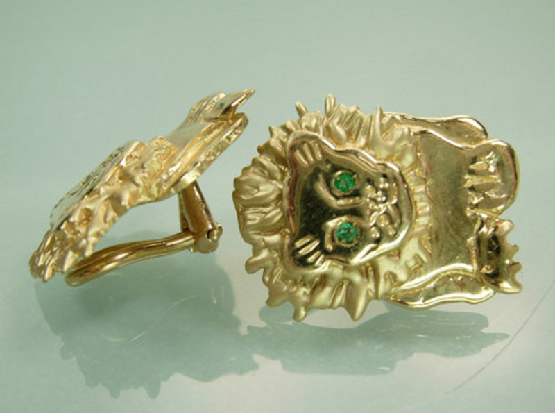 C 1970 14KT Gold, Emerald Lion Motif Earrings Signed MS