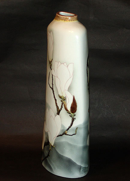 Stunning Vase by Sueoka Nobuhiko, Mokuren