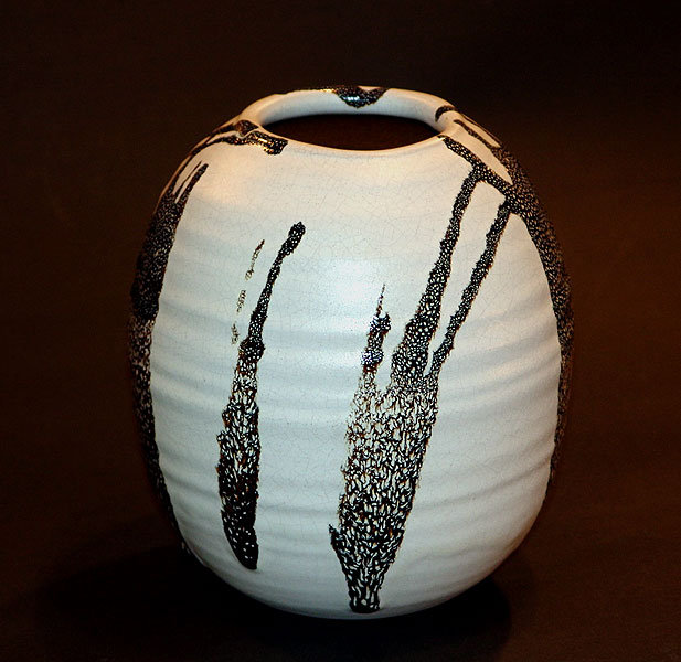 Modern Vase by JCS Award Winner Taniguchi Ryozo