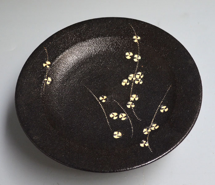 Kondo Yutaka Scattered Flower Dish