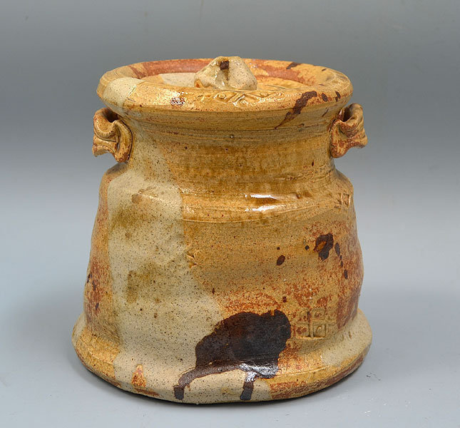 Mino Iga Mizusashi by Japanese Pottery Artisan Saji Kotaro