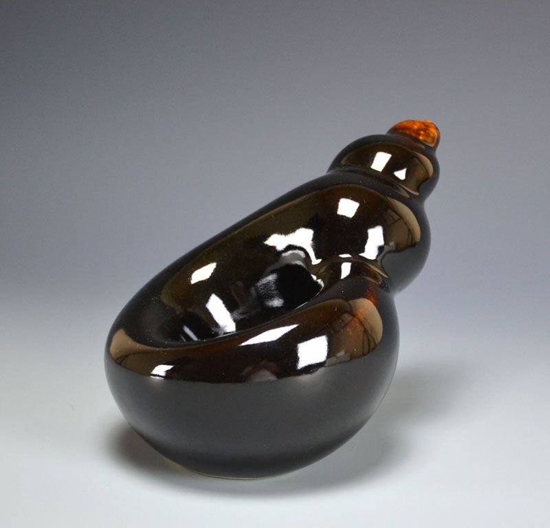 Takatsu Mio Contemporary Conch Shaped Swirling Vessel