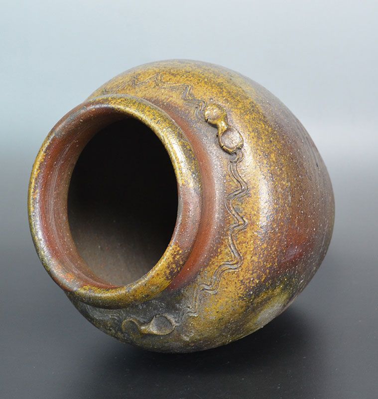 Outstanding Bizen Tsubo by LNT Kaneshige Toyo