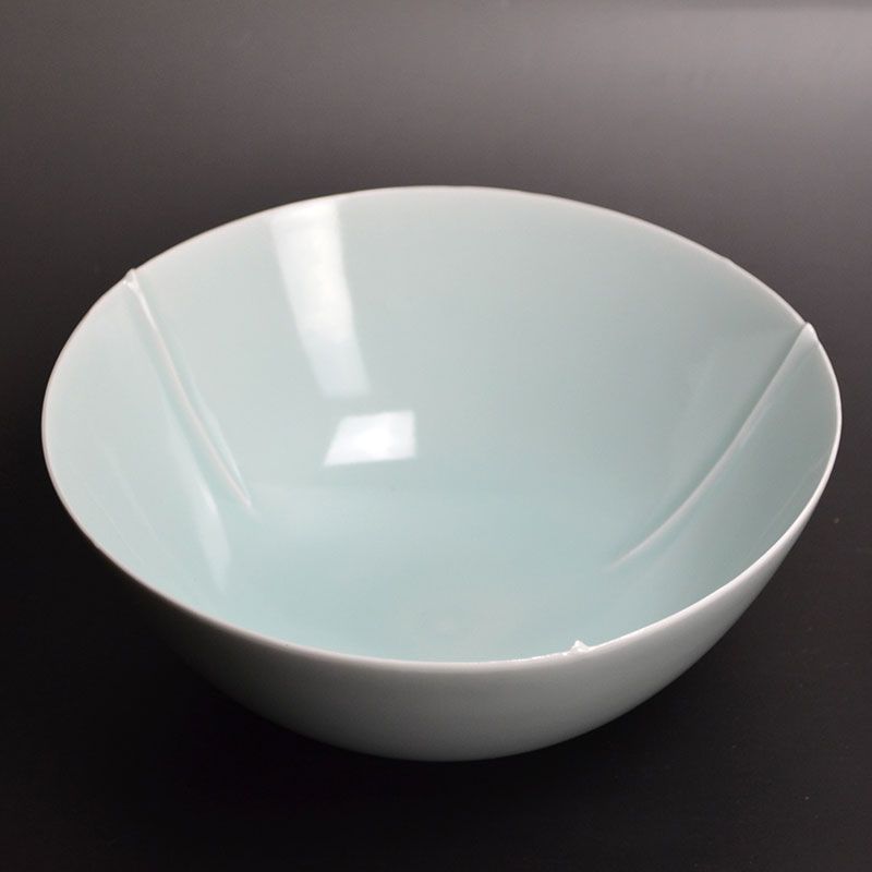 Fukami Sueharu 3-Ribbed Porcelain Bowl