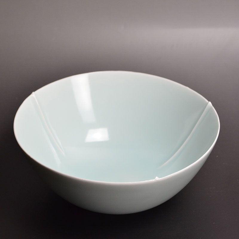 Fukami Sueharu 3-Ribbed Porcelain Bowl