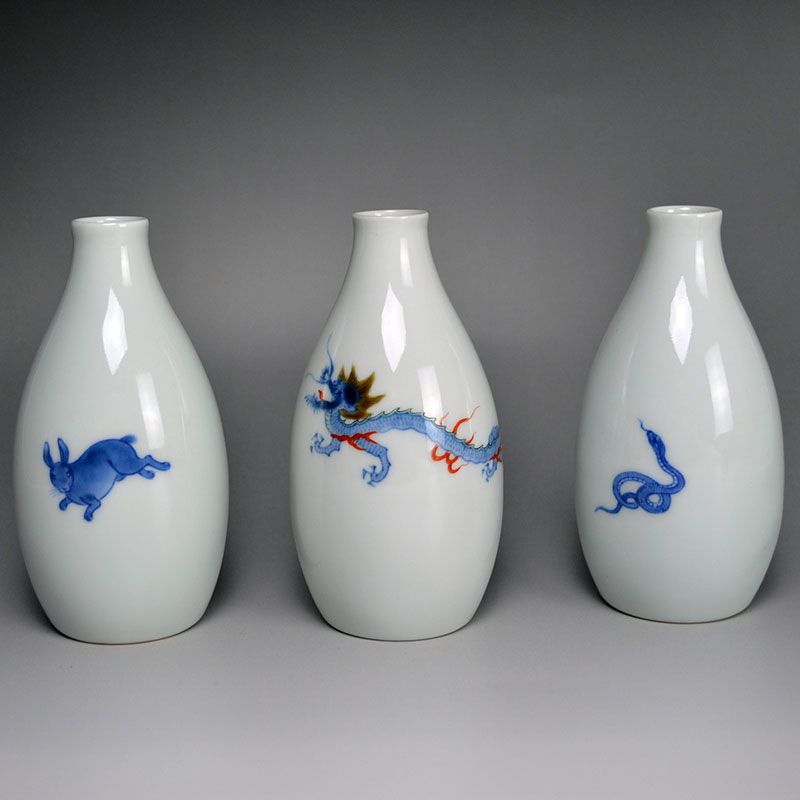 Imaizumi Imaemon XII 12 pc. Porcelain Tokkuri Set
