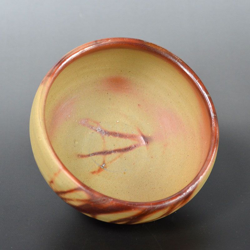 Bizen Hidasuki Wan-gata Chawan by Isezaki Mitsuru