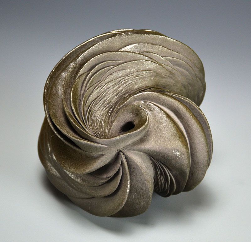 Pottery Sculpture by Tanaka Tomomi
