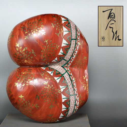 Female Pottery Legend Matsuda Yuriko Sculpture, Hips