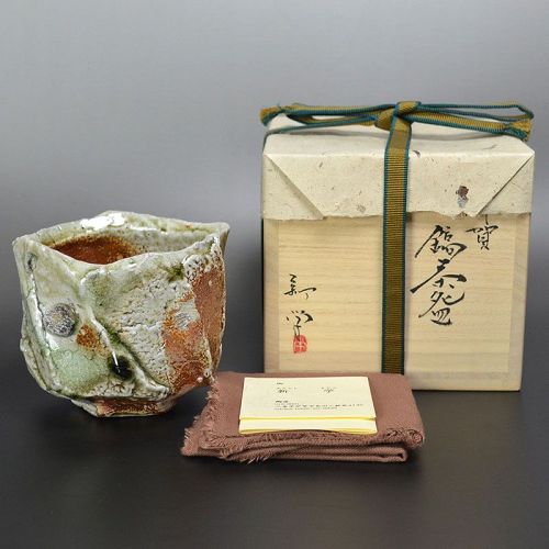 Iga Ash Glazed Shinogi Chawan by Atarashi Manabu