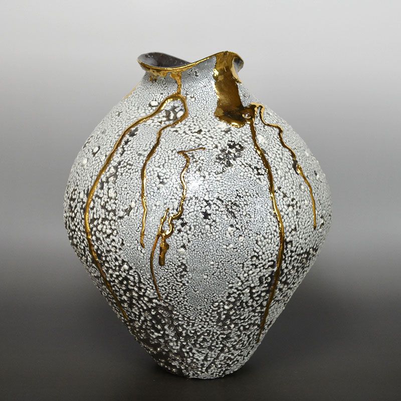 Mind-Blowing Gold Tsubo by Ichikawa Toru