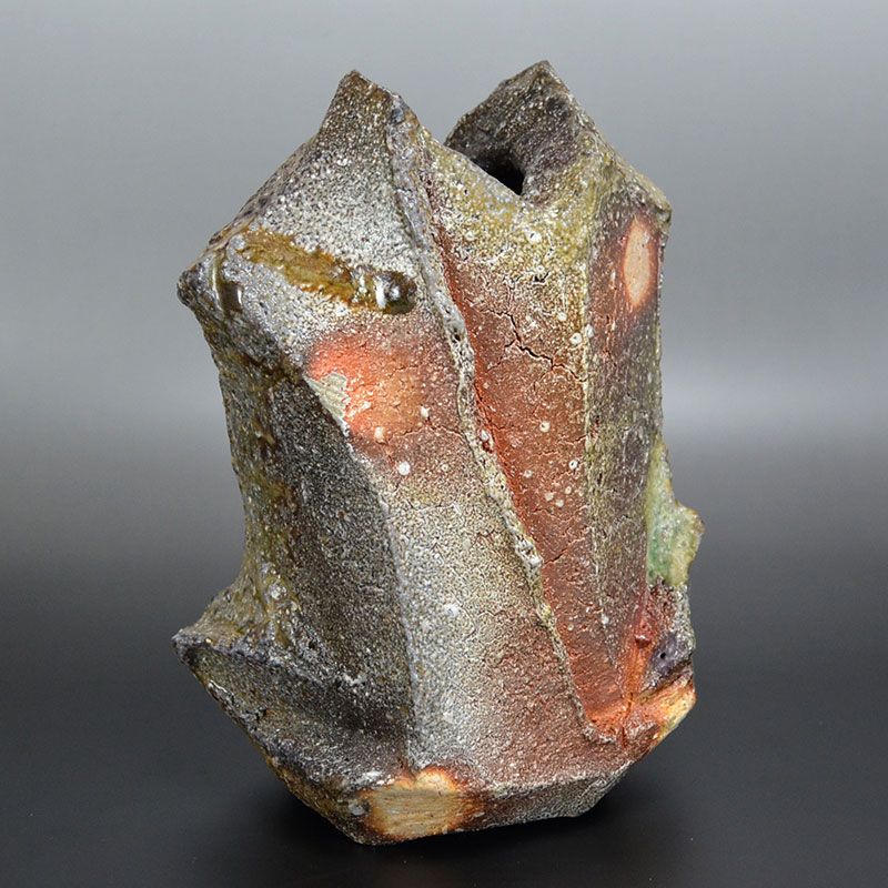 Stellar Crusty Iga Vase by Atarashi Manabu