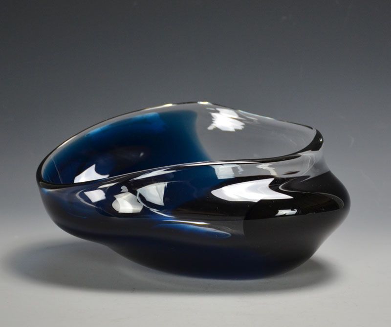 Radical Hand-Blown Glass Bowl by Nakashima Yasushi 4