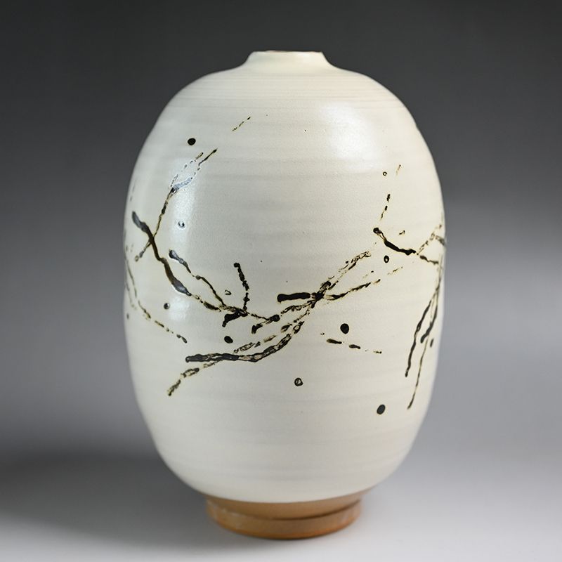 Classic Vase by Sodeisha Founder Yamada Hikaru