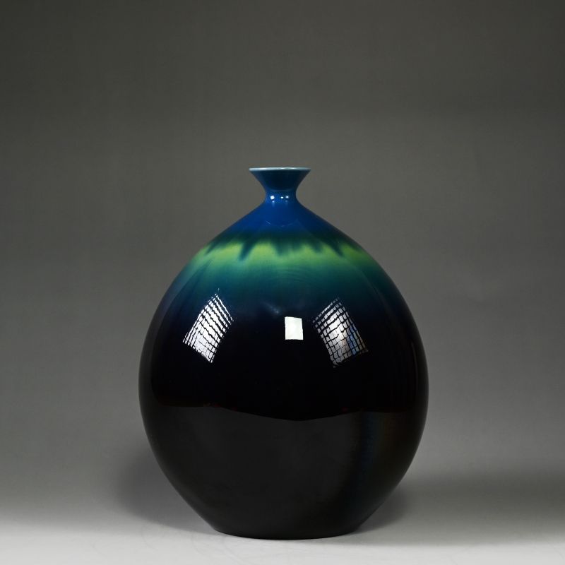 LNT Tokuda Yasokichi III Porcelain Vase