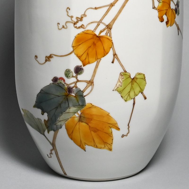 Yamada Yoshiaki Exquisite Porcelain Vase