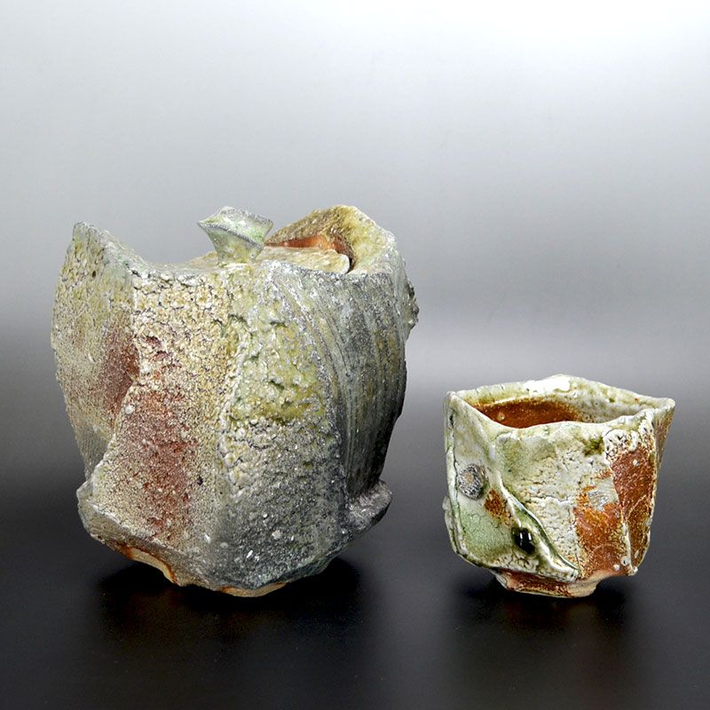 Iga Ash Glazed Shinogi Chawan by Atarashi Manabu