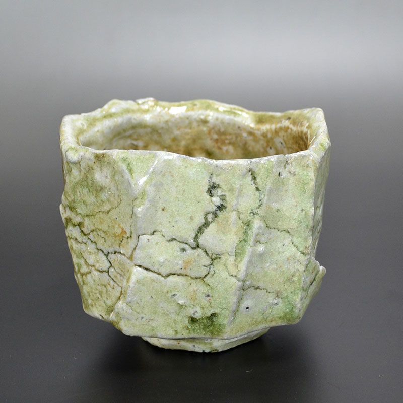 Iga Ash Glazed Shinogi Chawan by Atarashi Manabu