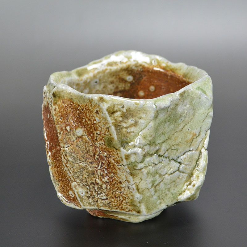 Iga Ash Glazed Shinogi Chawan by Atarashi Manabu