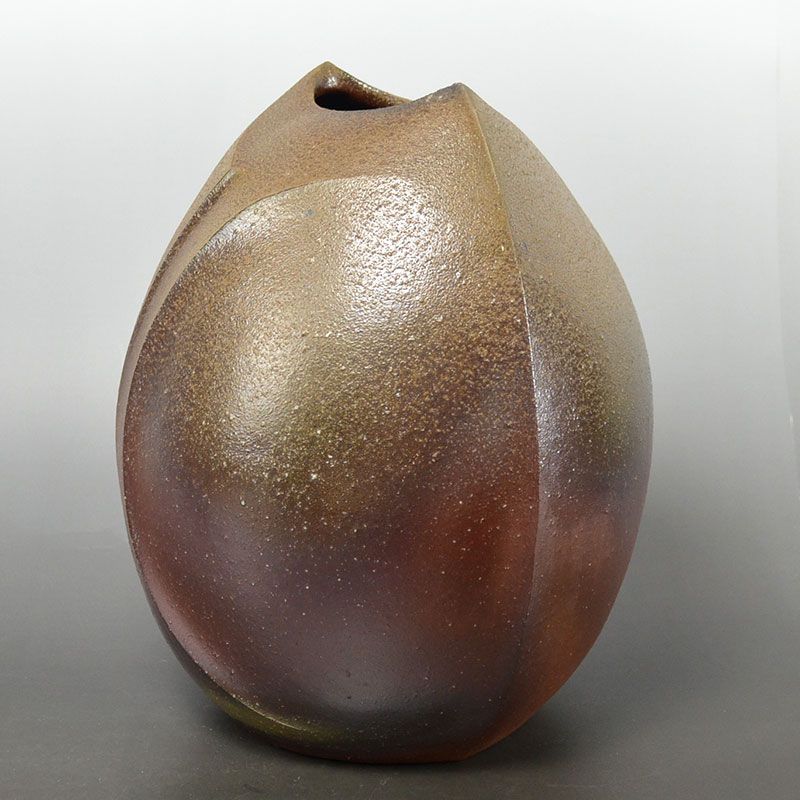 Contemporary Bizen Tsubo by Isezaki So