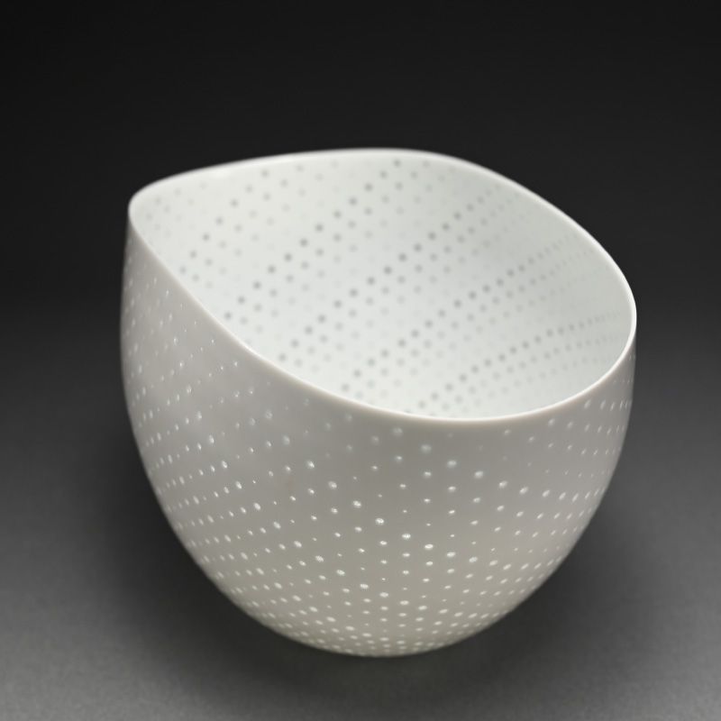 Contemporary Porcelain Star Niisato Akio Bowl of Light