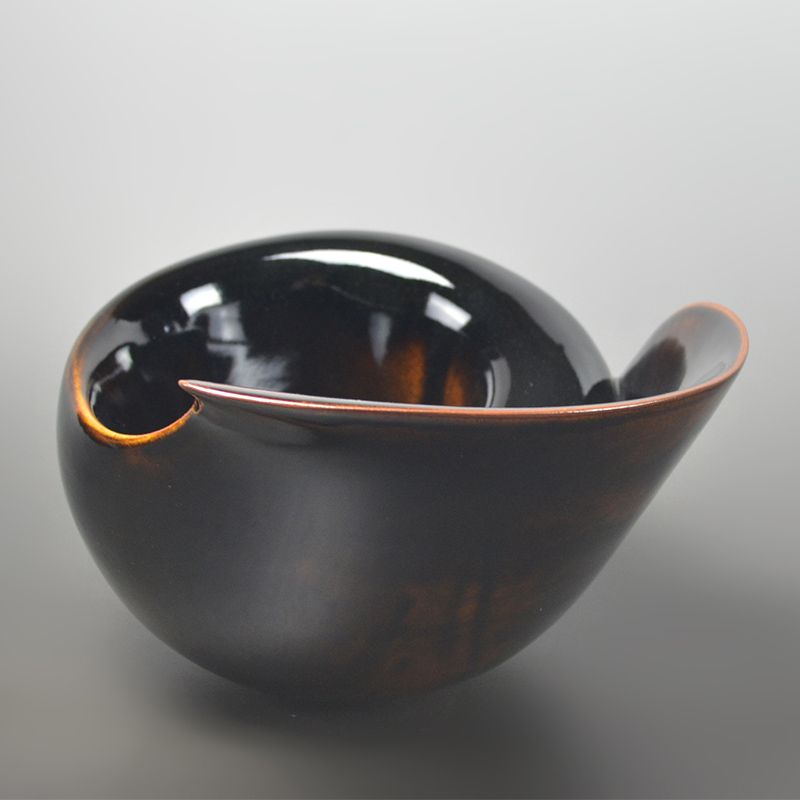 Takatsu Mio Swirling Basin in Perfecct Iron Glaze