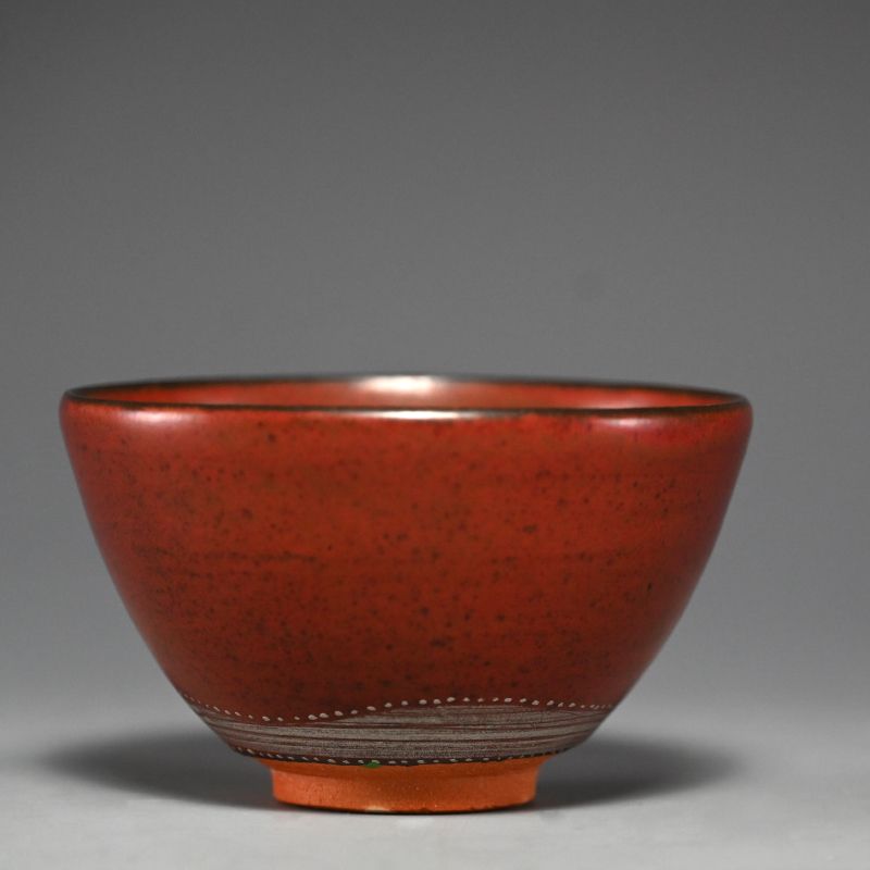 Red Chawan by Morino Taimei