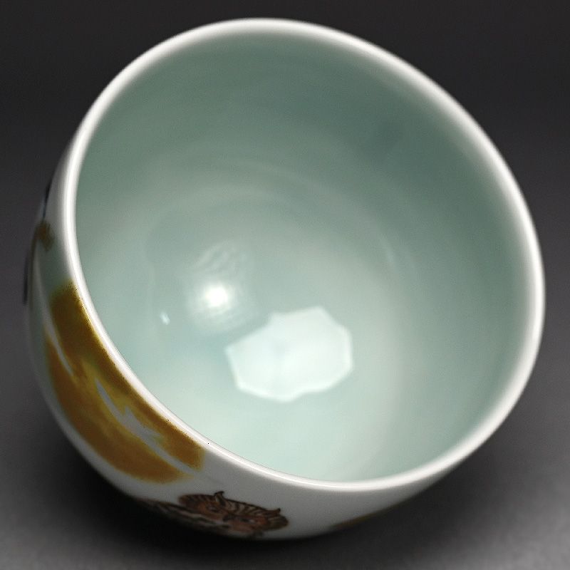 Shining Platinum Chawan by Yamamoto Ichiyo