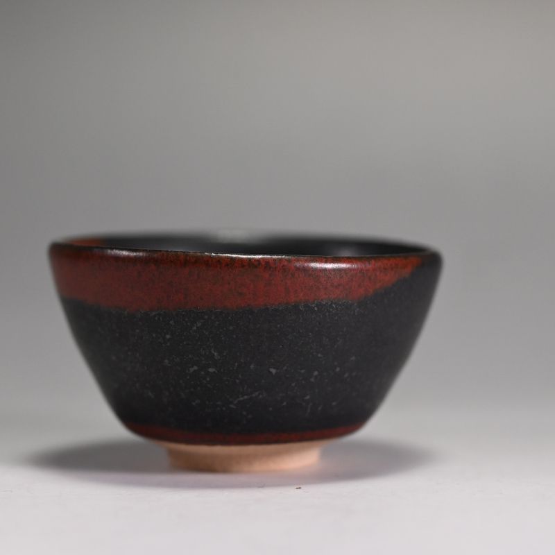 Black and Red Sake Cup by Morino Taimei