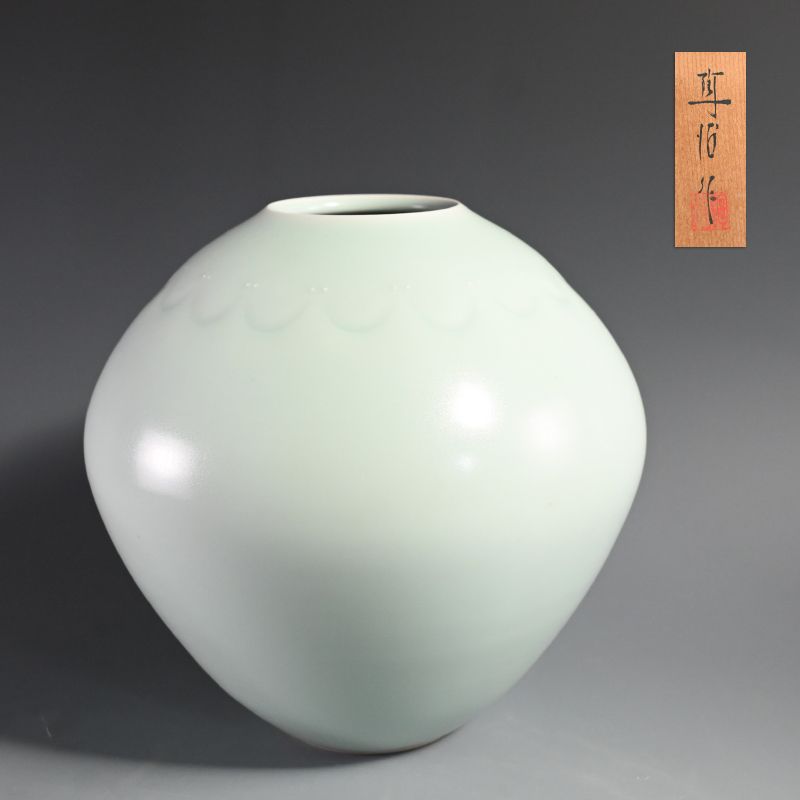 Fukami Sueharu Seihakuji Vase