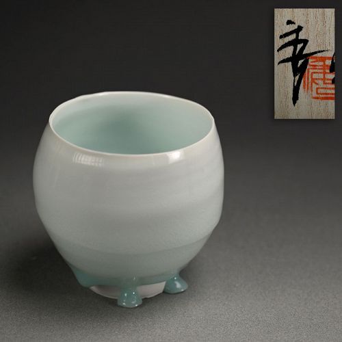 Chawan by Kato Tsubusa