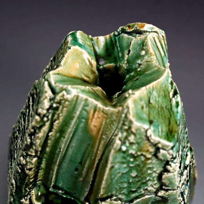 Stellar Riven Clay Oribe Vase by Hayashi Shotaro