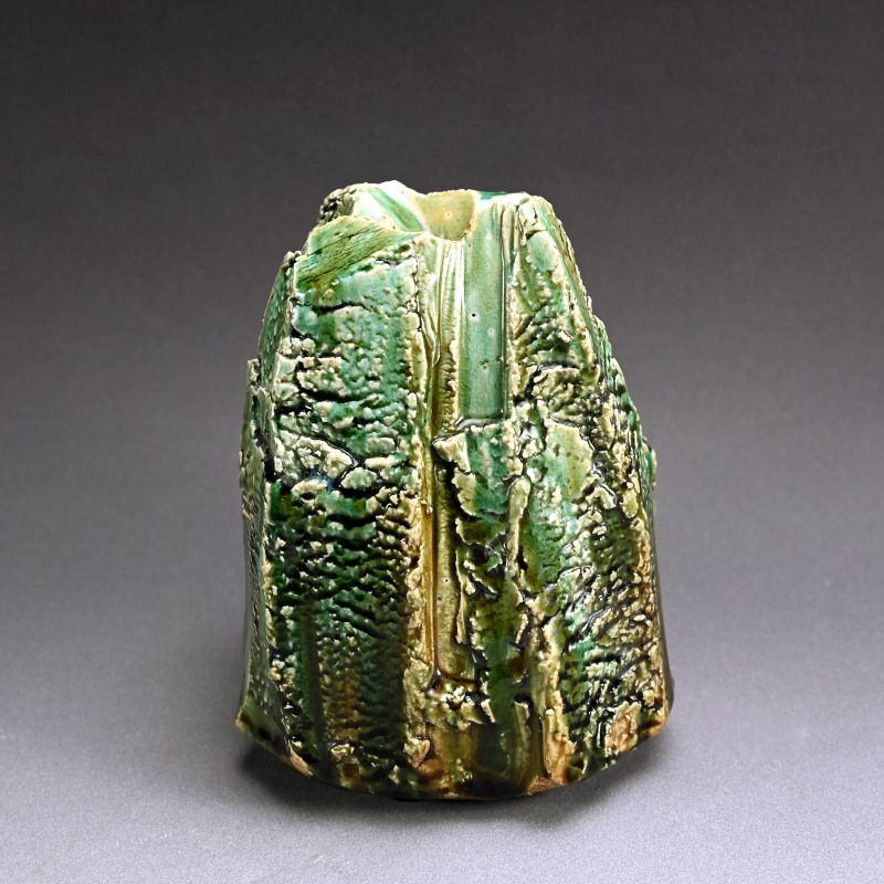 Stellar Riven Clay Oribe Vase by Hayashi Shotaro