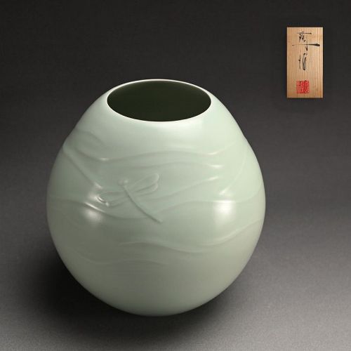 Rare! Dragonfly Vase by Fukami Sueharu