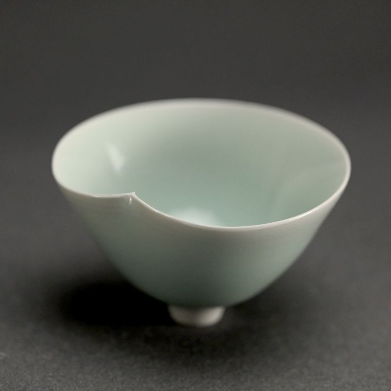 Porcelain Guinomi Sake Cup by Fukami Sueharu C