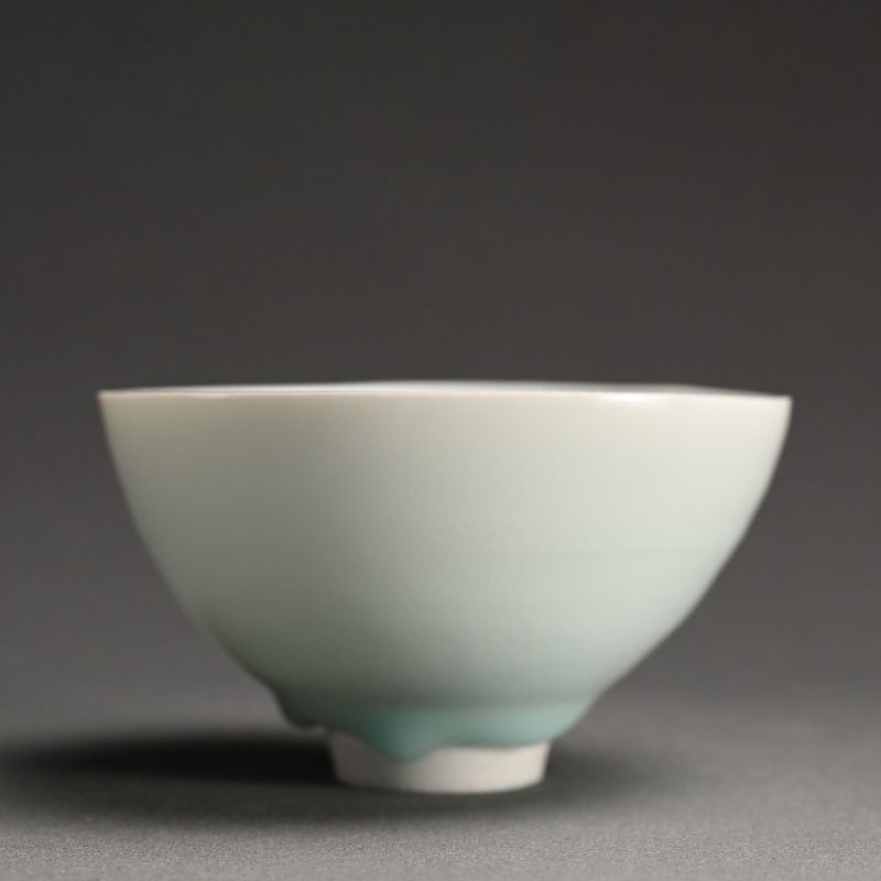 Seihakuji Chawan Tea Bowl by Kato Tsubusa