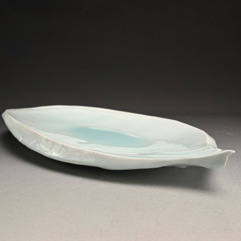 Ghost Plate by Kato Tsubusa