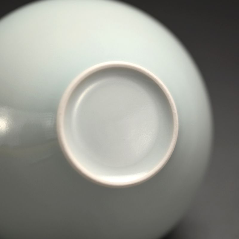 Fabulous Porcelain Dobin Teapot by Usami Kensuke