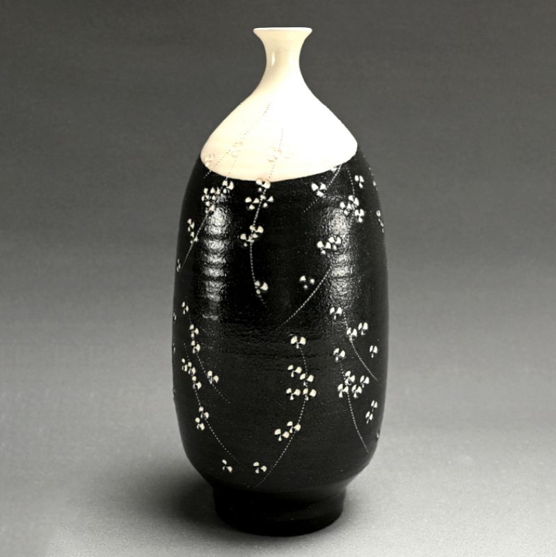 Perfect Example Vase by Kondo Yutaka