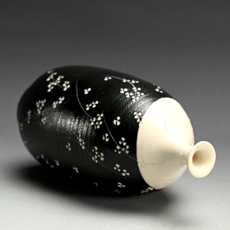 Perfect Example Vase by Kondo Yutaka