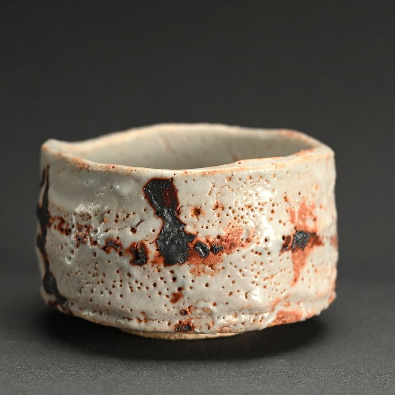 Shino Chawan Tea Bowl by Suzuki Goro