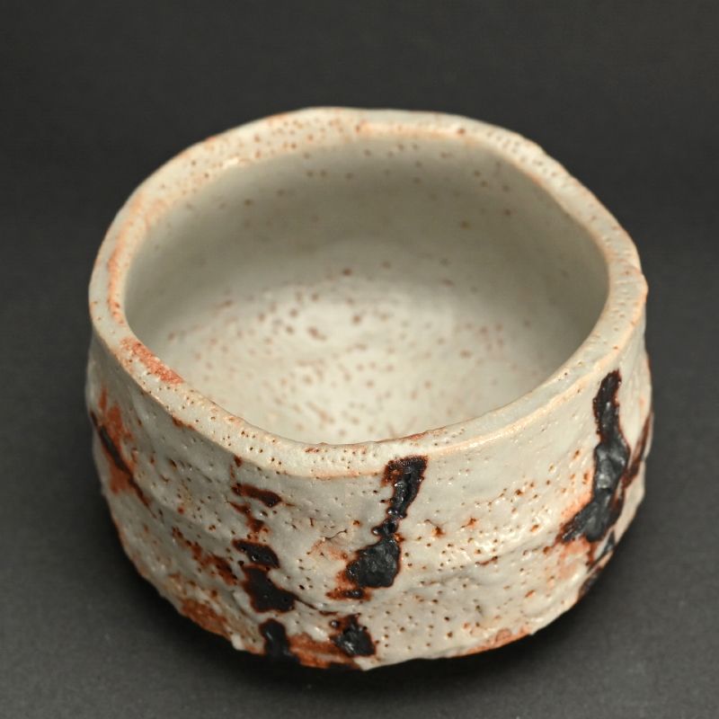 Shino Chawan Tea Bowl by Suzuki Goro