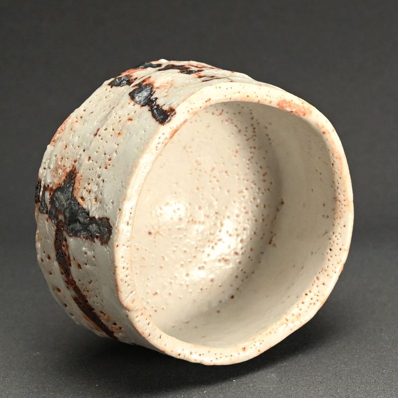 Shino Chawan Tea Bowl by Suzuki Goro