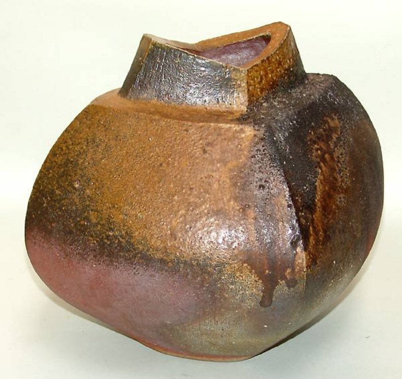 Huge Bizen Tsubo by Kengo Masamune