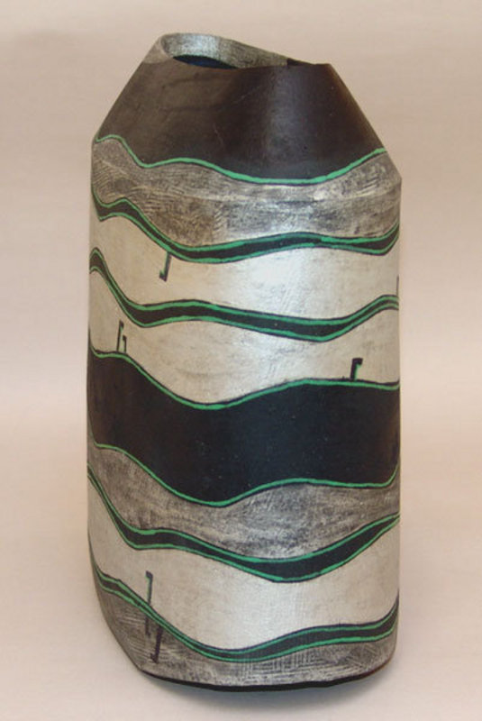 Futuristic Vase by Morino Taimei