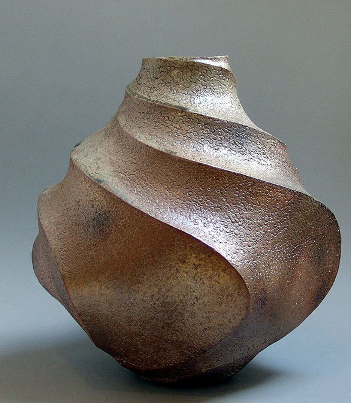 Contemporary Tokoname Tsubo Vase by Konishi Yohei