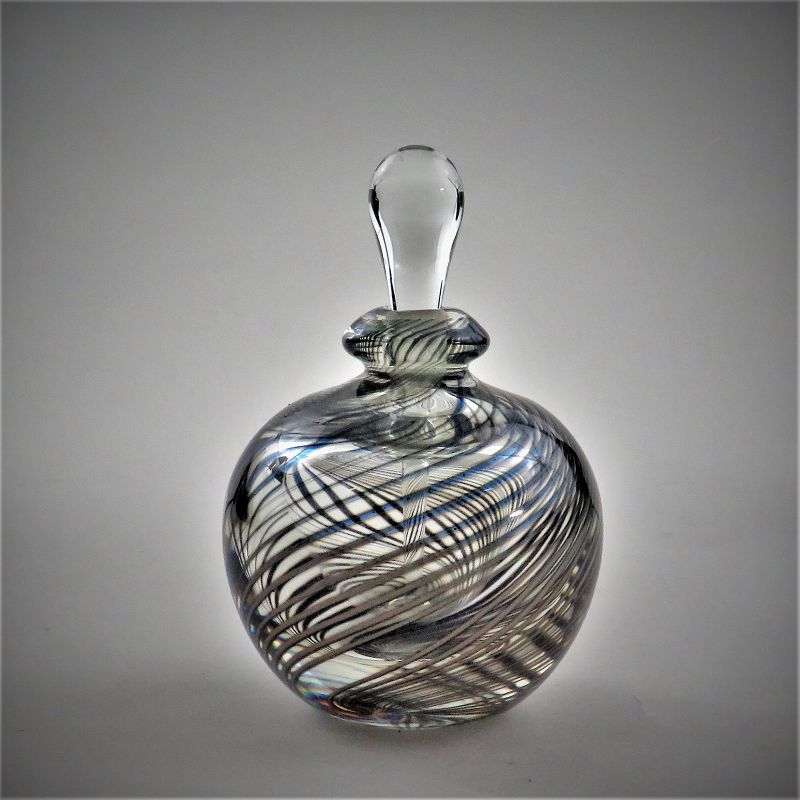 Art top glass perfume bottle