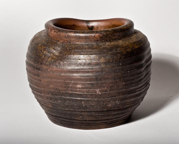 A rare and antique Bizen Stoneware Tsubo Edo Era
