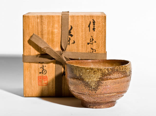 Japanese Shigaraki Tea Bowl by great Rakusai Takahashi